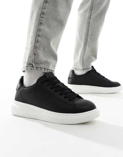 Pull&Bear – Sneaker in Schwarz mit dicker Sohle
