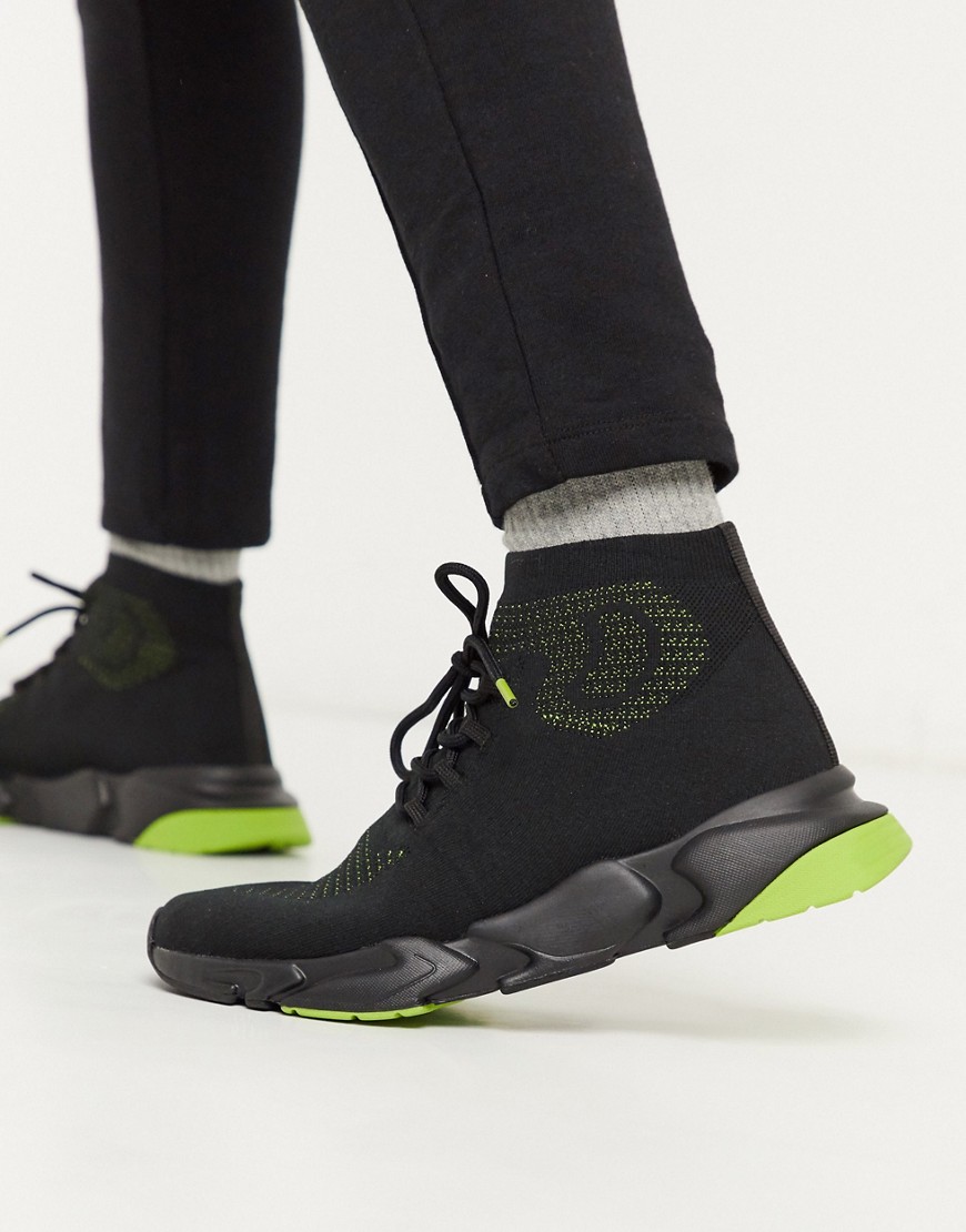 Pull&Bear - Sneakers a calza alte nere con verde fluo-Nero