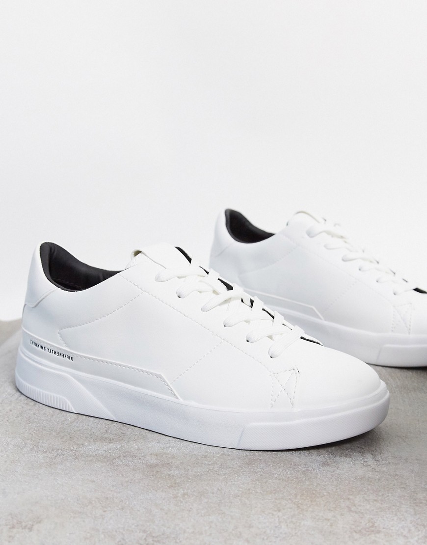 Pull&Bear - Sneakers bianche con dettagli-Bianco
