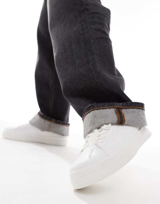 Pull&Bear - Sneakers bianche con linguetta posteriore beige 