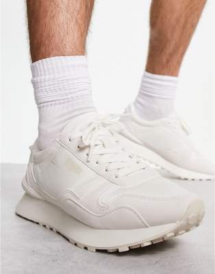 Pull&Bear - Sneakers bianche da running con suola spessa