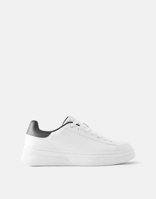 Pull&Bear - Sneakers casual bianche con dettagli