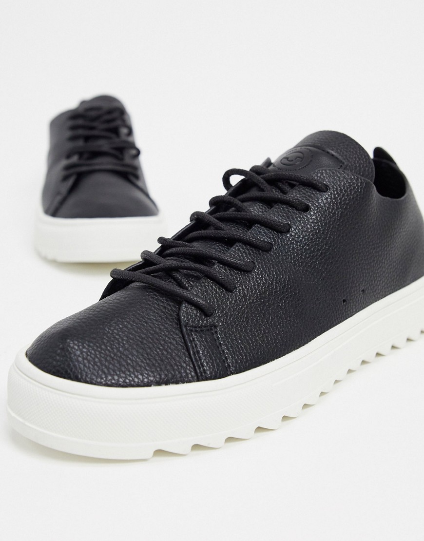Pull & Bear sneakers in black with white tooth sole
