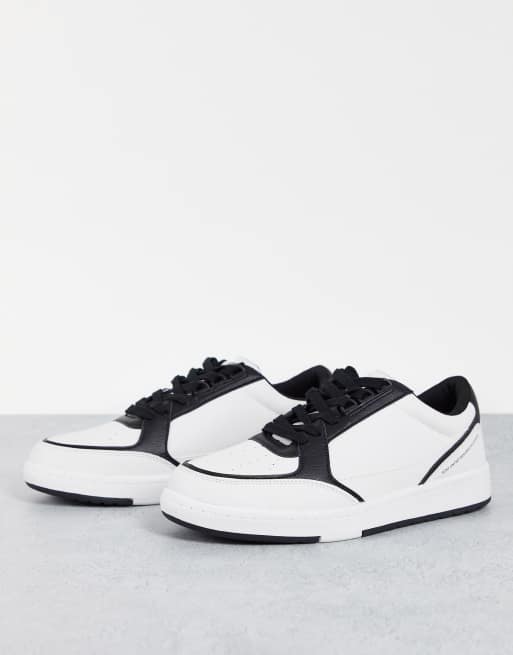 Pull&Bear - Sneakers in wit en zwart 