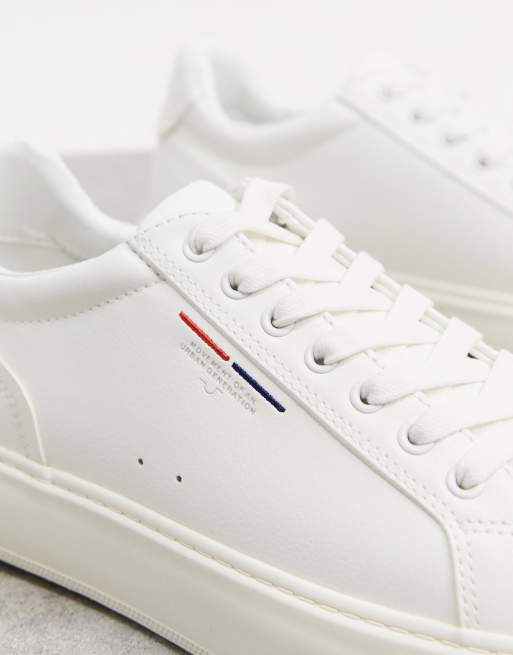 Pull and bear on sale white urban sneakers