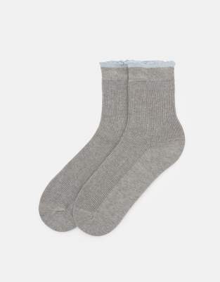 Pull & Bear - Socken in Grau mit farblich abgesetzten Bündchen