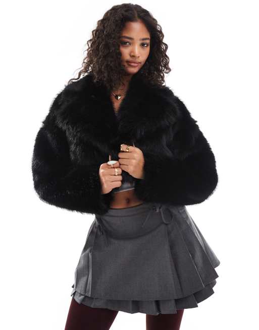 Pull&Bear - Sort cropped jakke i imiteret pels
