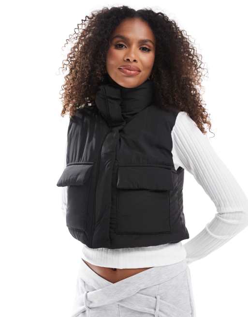 Pull&Bear - Sort cropped nylonvest med polstring