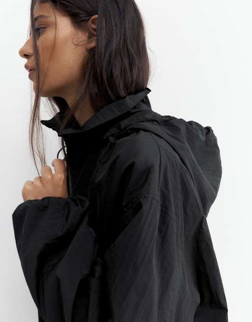 Pull&Bear - Sort let jakke med hætte, 5 af 7