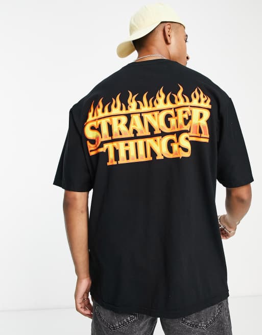 Pull&Bear - Sort T-shirt med Stranger Things-rygprint