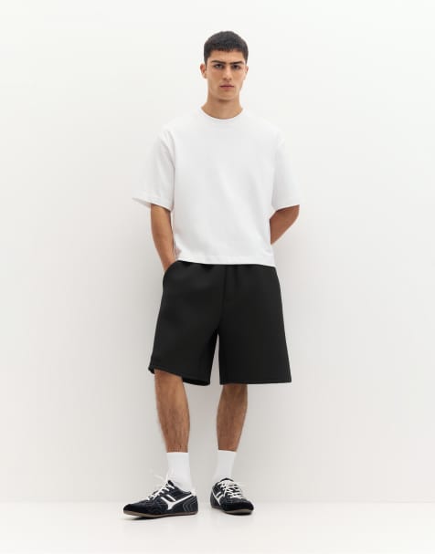 Pull&Bear - Sorte joggingshorts i sweat-materiale bermuda-stil - view 1