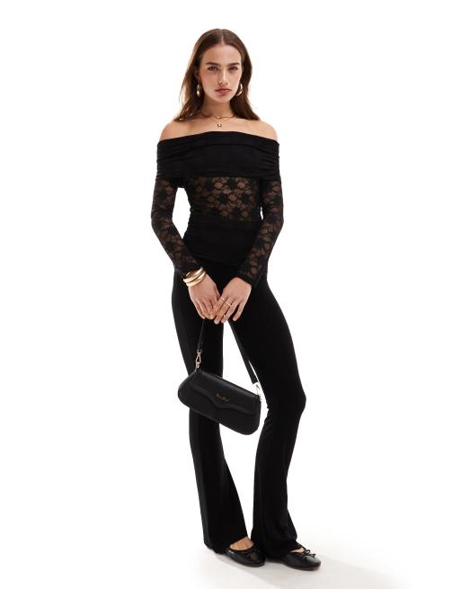 Pull&Bear – Spitzen-Oberteil in Schwarz mit Carmen-Ausschnitt, 4 von 4