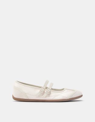 Pull & Bear - Sport-Ballerinas in Ecru-Weiß