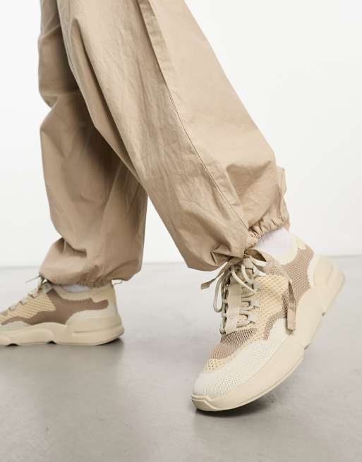 Pull&Bear - Sportieve sneakers met veters in beige