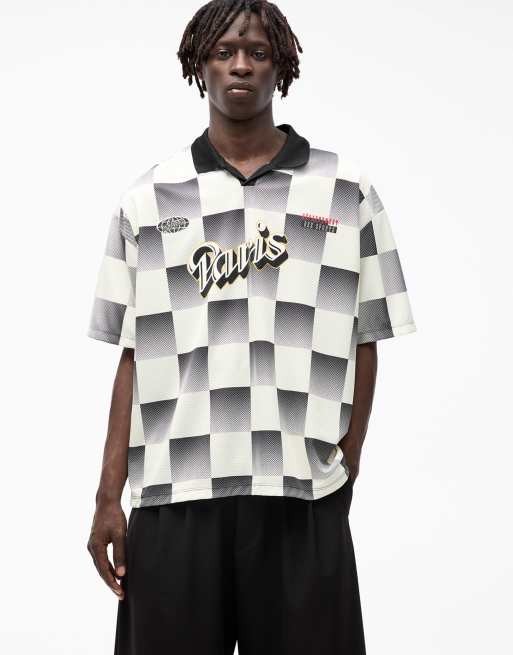 Pull&Bear – Sportowy T-shirt w kolorze ecru ze wzorem w szachownicę i napisem „Paris”