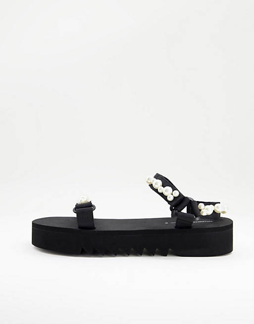 Pull&Bear sporty flat sandal with velcro fastening and faux pearl detail in black