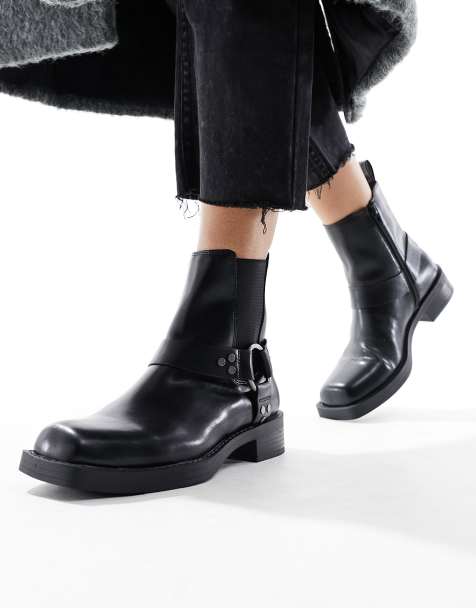 Cheap black hot sale flat boots