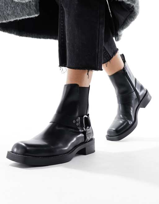 Square toe flat hot sale ankle boots