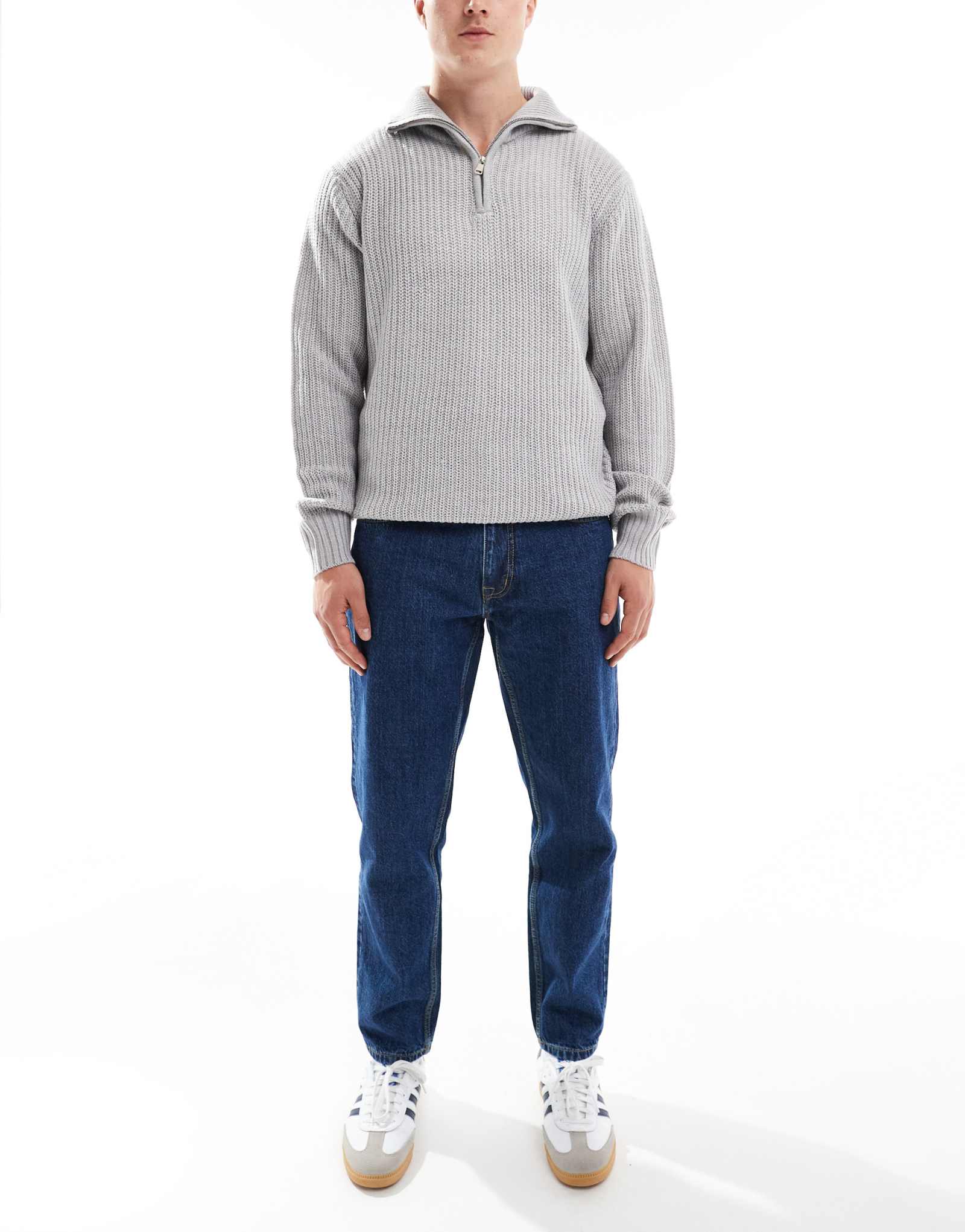 Джинсы Pull&Bear standard fit с полосканием для стирки темно-синего цвета
