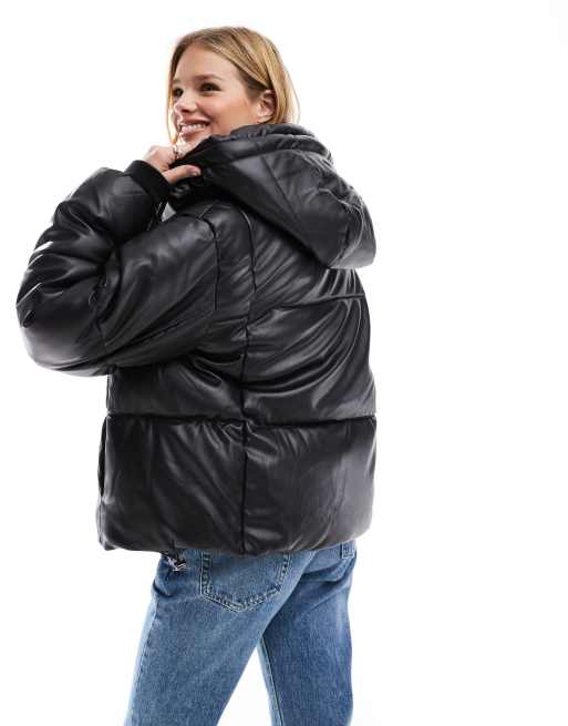 Jacke Mit Pull And Bear Daunenjacke Pull&Bear – Steppjacke Aus Schwarzem  Kunstleder Mit Kapuze ASOS