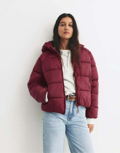 Pull&Bear – Steppjacke in Burgunderrot mit Kapuze - view 1