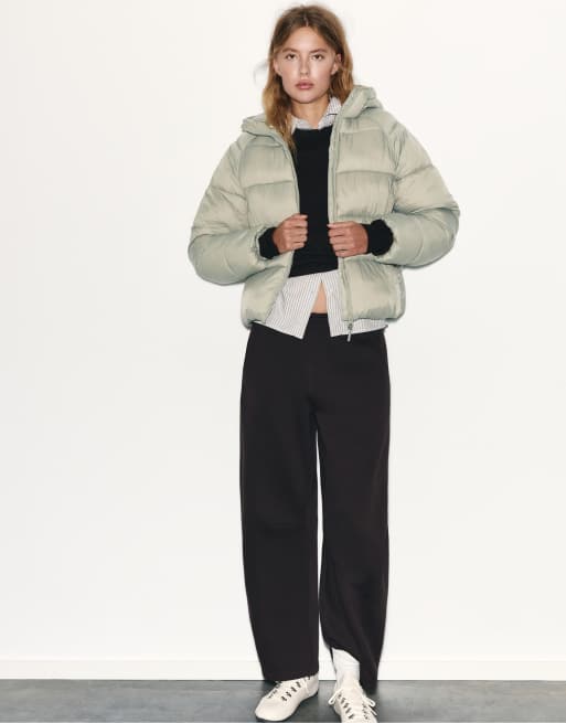 Pull&Bear Steppjacke mit Kapuze in hellem Khaki, 5 von 7