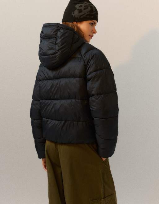 Pull&Bear Steppjacke mit Kapuze in Schwarz, 2 von 7