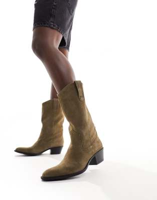 Pull & Bear - Stiefel im Cowboy-Stil aus Wildleder in Beige-Neutral