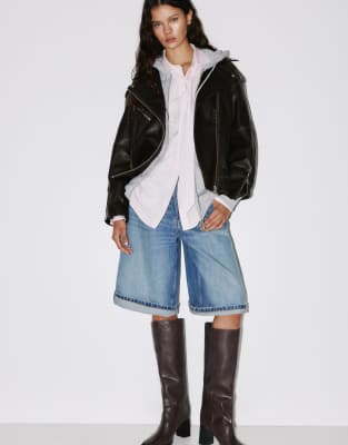 Pull & Bear - Stiefel in Braun mit Absatz-Brown