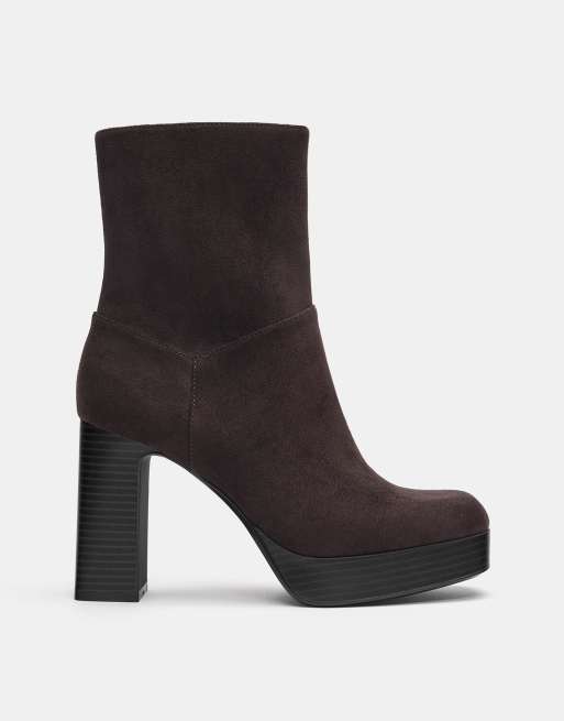Pull&Bear – Stiefeletten in Braun mit hohem Absatz, 2 von 4