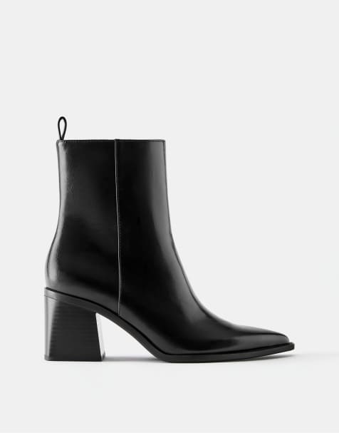 Pull&Bear Stiefeletten mit Absatz in Schwarz - view 1