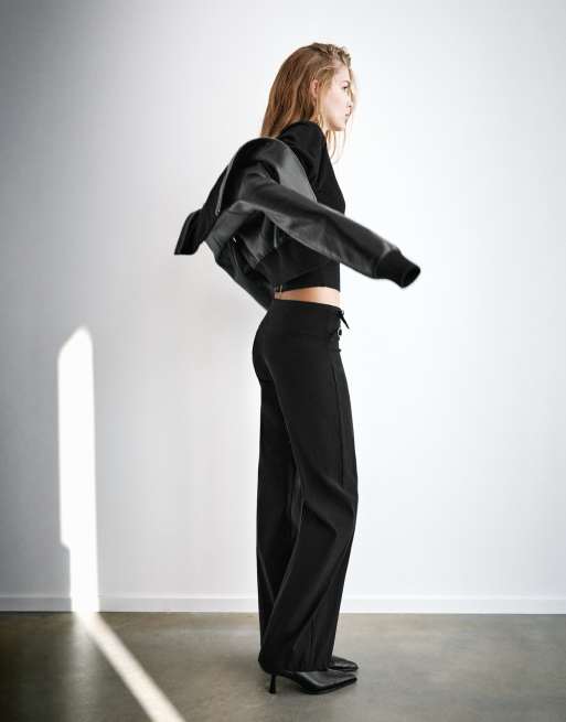 Pull&Bear Straight double-buckle trousers in black, 3 of 7