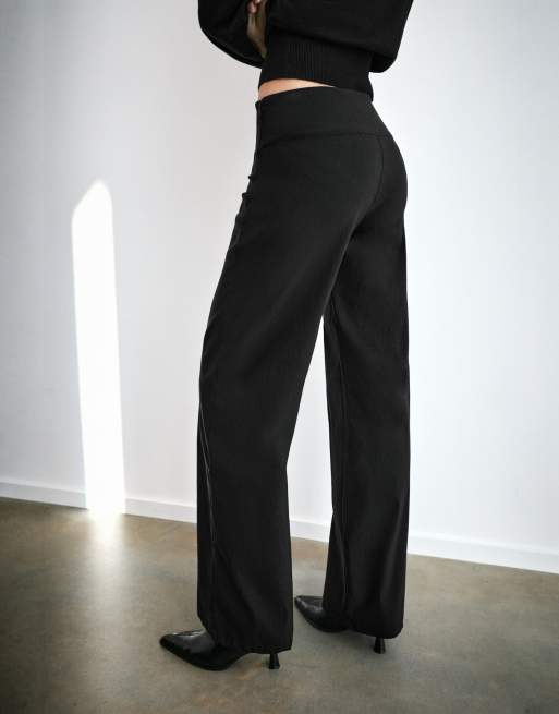 Pull&Bear Straight double-buckle trousers in black, 4 of 7