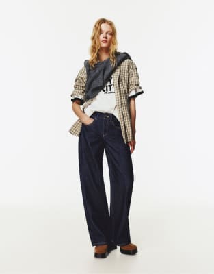 Pull & Bear - Straight Jeans in Marineblau mit niedrigem Bund