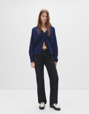 Pull & Bear - Straight Jeans in schwarzer Waschung mit mittelhohem Bund-Grau