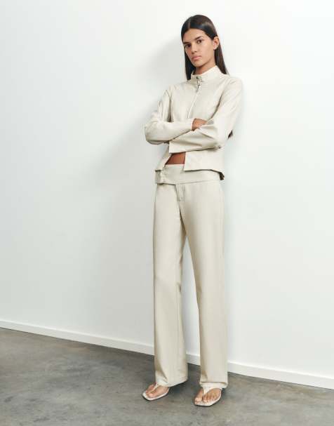 Pull&Bear Straight-leg buckle trousers in sand - view 1