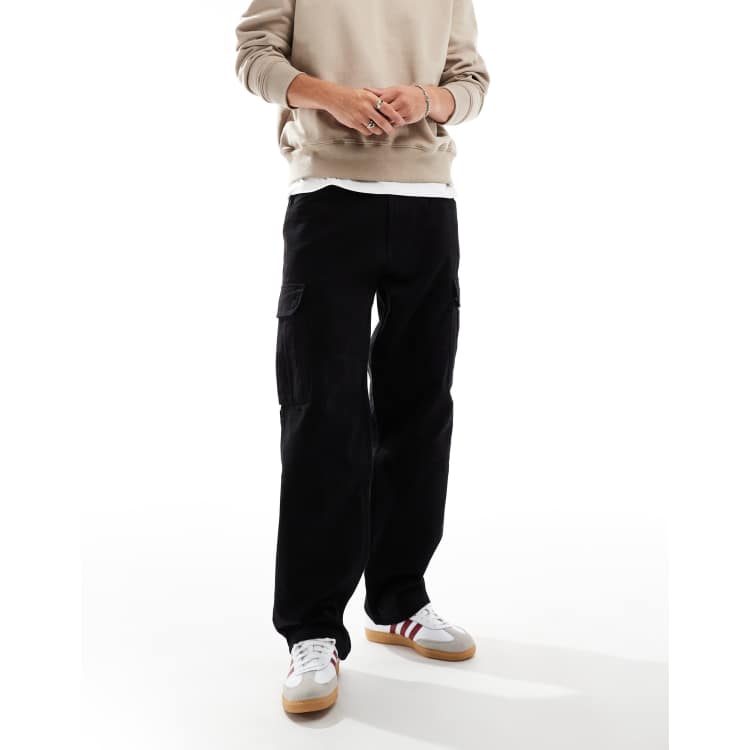 Pull&Bear straight leg cargo pants in black | ASOS