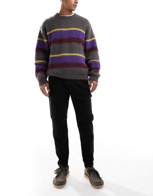 Брюки-карго с прямыми штанинами Pull-Bear черного цвета 3690₽