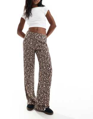 Pull&Bear straight leg pants in leopard print - view 1