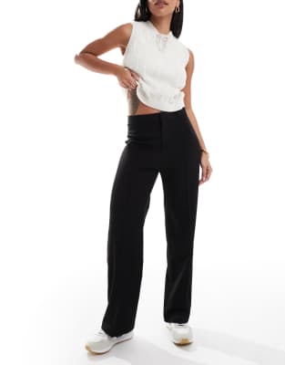 Pull & Bear Straight Leg Tailored Pants With Front Seam In Black