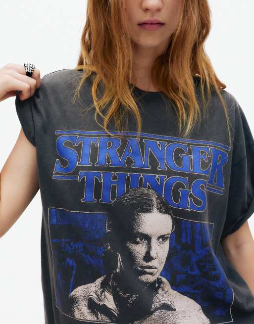 Pull&Bear Stranger things t-shirt in faded black | ASOS