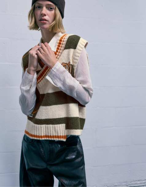 Pull&Bear Stranger things vest in green - view 1