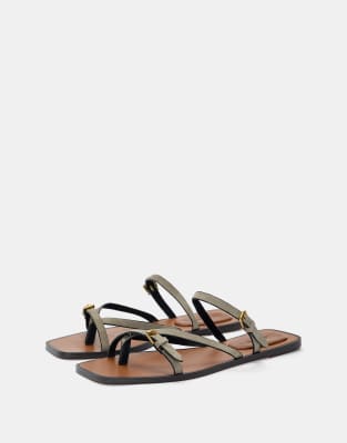 Pull&Bear Strappt flat sandals in green - view 1