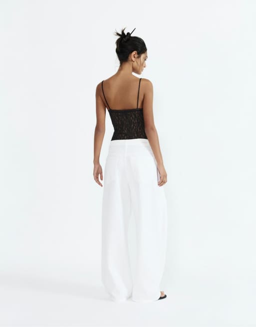Pull&Bear Strappy lace bodysuit in black, 2 of 4