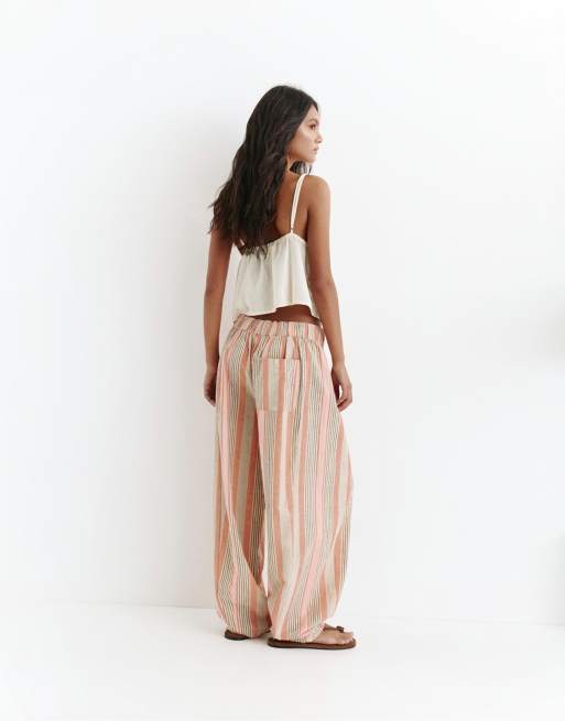 Pull&Bear Strappy top with lace detail in beige, 2 of 4