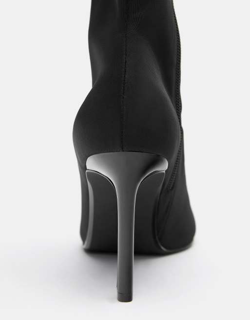 Step-by-step methods to stretch high heel shoes
