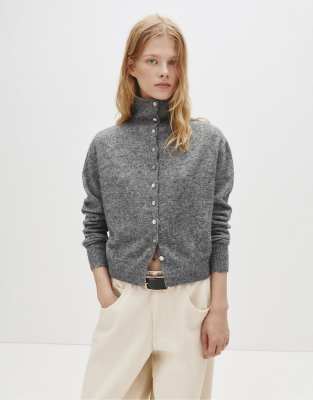 Pull & Bear - Strickjacke in grau meliert mit hohem Ausschnitt und Knopfleiste