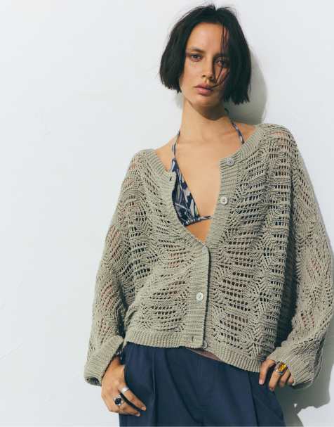 Pull&Bear – Strickjacke in Khaki mit Lochmuster - view 1