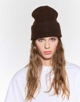 Pull & Bear - Strickmütze in Braun-Brown