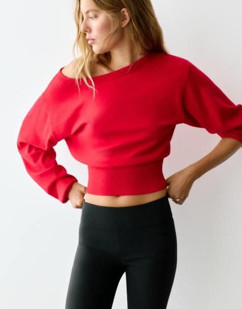 Pull&Bear striktrøje med asymmetrisk hals i rød - view 1